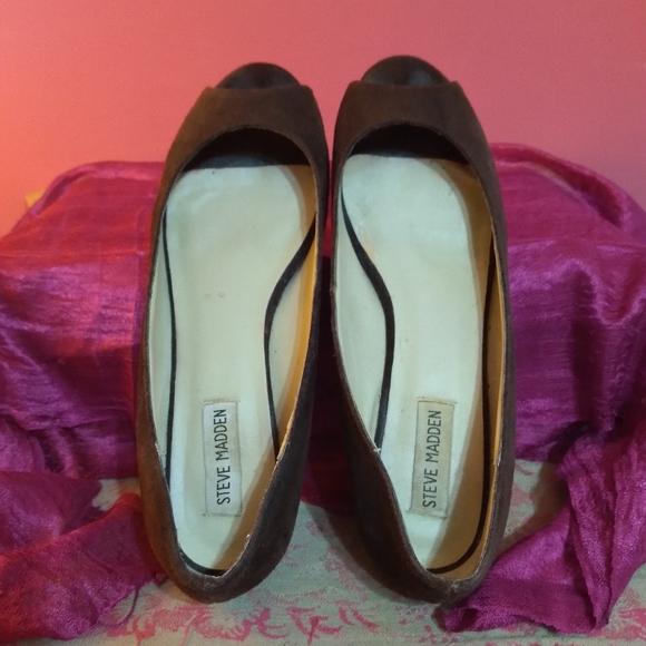 VTG Steve Madden brown suede peep-toe 1.5 inch heel shoes - size 9 - Picture 2 of 9